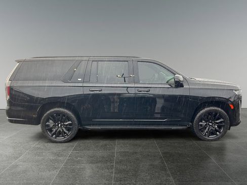 Used 2021 Cadillac Escalade ESV Sport Platinum image 8