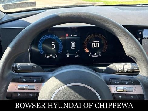 Certified 2025 Hyundai Tucson SE AWD/4WD image 17