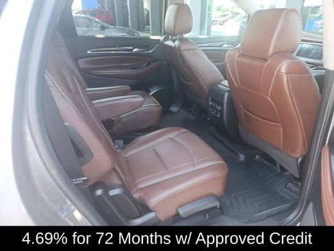 Used 2020 Buick Enclave Avenir w/ Avenir Technology Package FWD image 7
