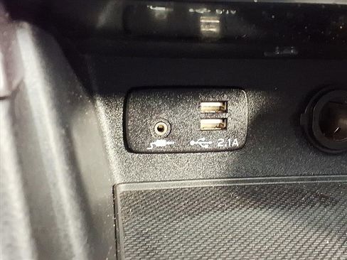 Used 2020 Subaru Forester Premium image 20