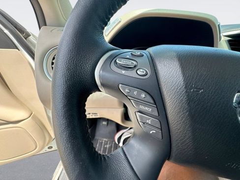 Used 2019 Nissan Pathfinder SL w/ SL Premium Package FWD image 27
