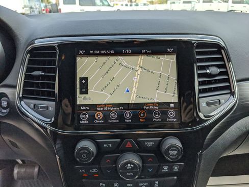 Used 2021 Jeep Grand Cherokee Laredo X image 25