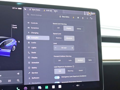 Used 2018 Tesla Model 3 Long Range image 23