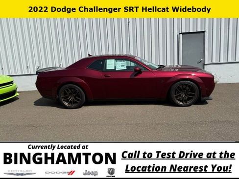 Used 2022 Dodge Challenger SRT Hellcat RWD image 4
