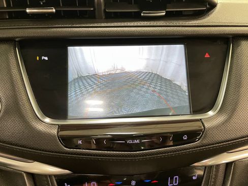 Used 2018 Cadillac XT5 Luxury w/ Driver Awareness Package AWD/4WD image 27