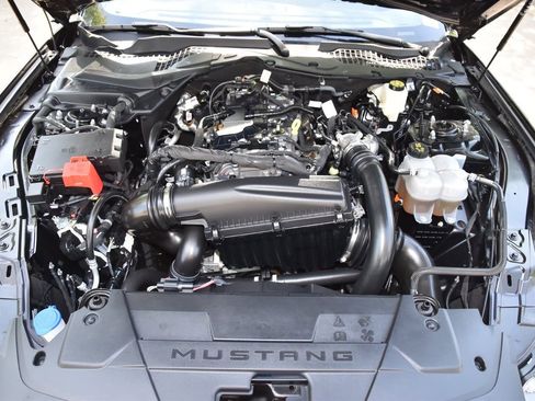 Used 2025 Ford Mustang Premium image 35