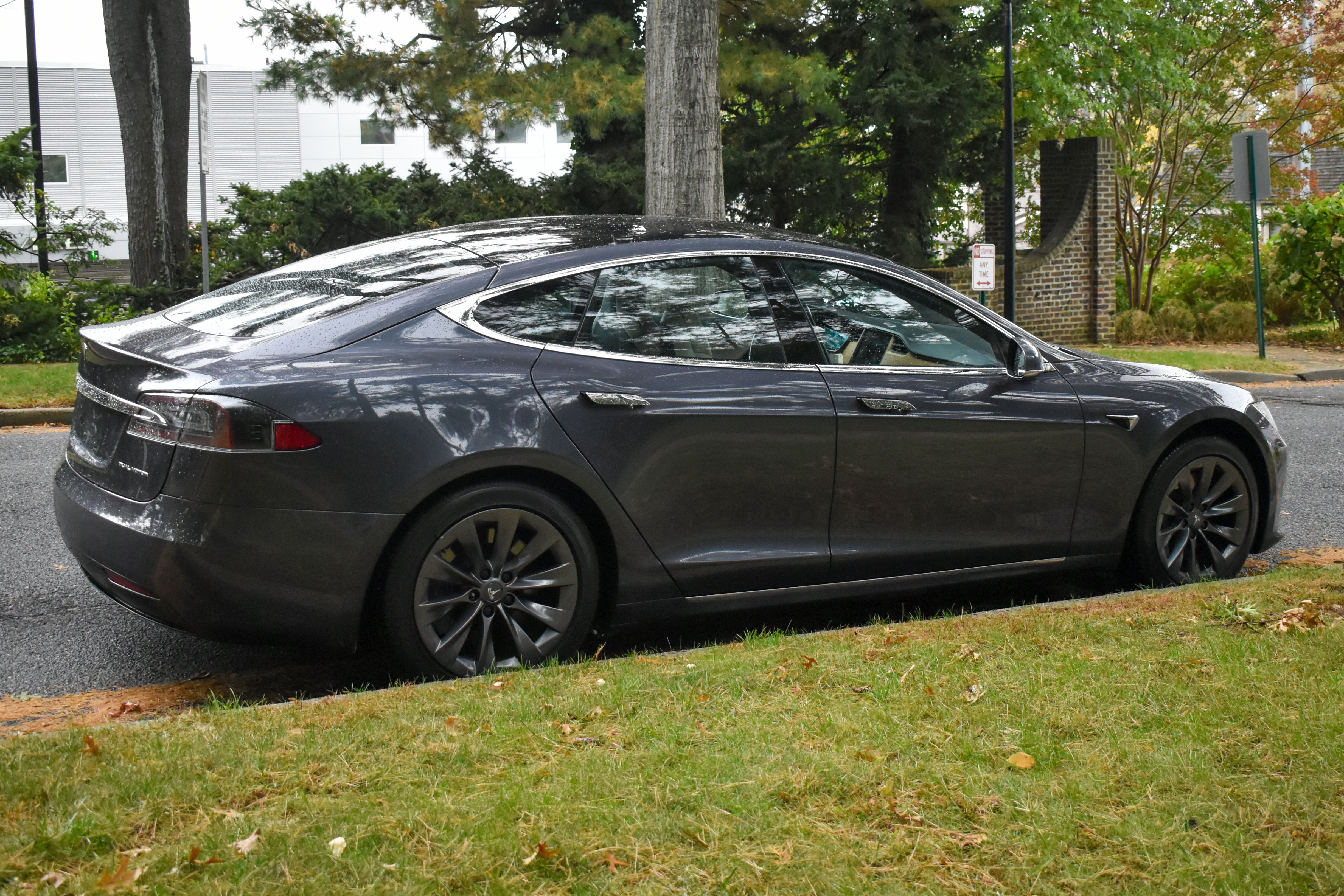 Used 2020 Tesla Model S Long Range AWD/4WD image 8