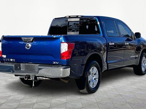 Used 2019 Nissan Titan SV image 8