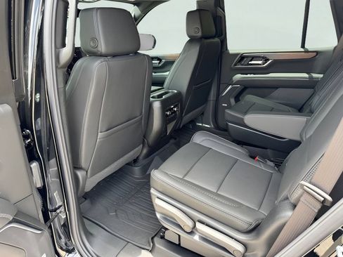 New 2026 GMC Yukon Denali w/ Sun & Power Step Package AWD/4WD image 17