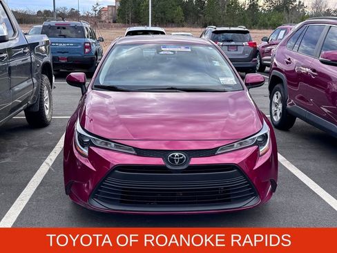 Used 2024 Toyota Corolla LE image 2