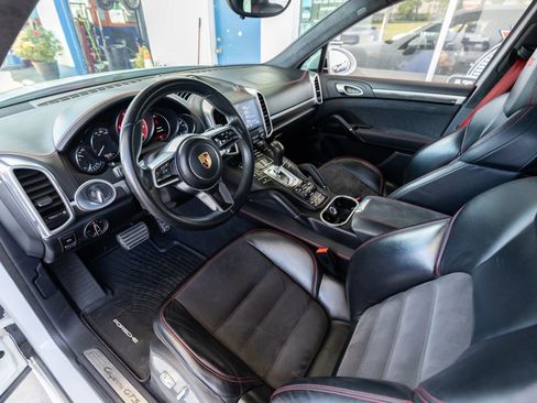 Used 2017 Porsche Cayenne GTS image 17