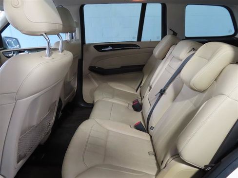 Used 2017 Mercedes-Benz GLS 450 4MATIC w/ Premium Package image 33