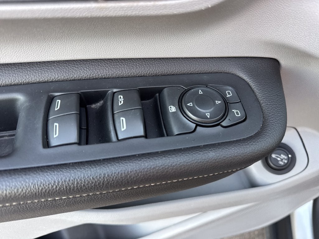 Used 2022 GMC Terrain SLT AWD/4WD image 18
