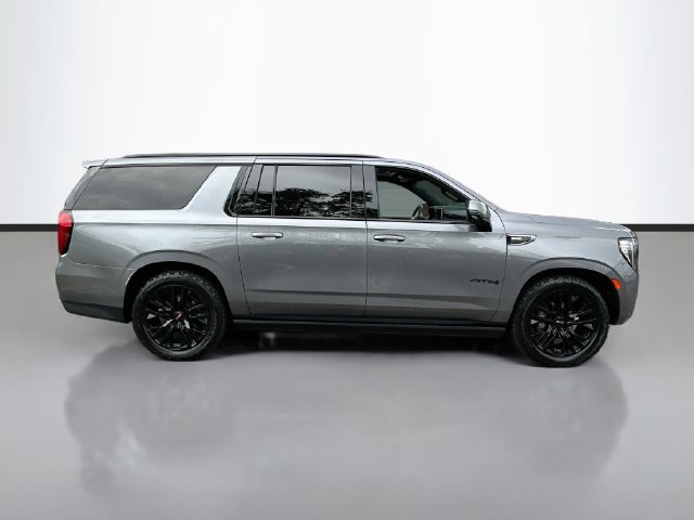 Used 2021 GMC Yukon XL AT4 w/ AT4 Premium Plus Package AWD/4WD image 4