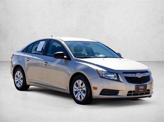 Used 2013 Chevrolet Cruze LS FWD video 3