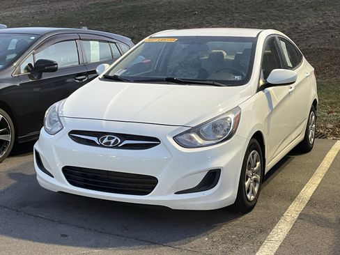 Used 2014 Hyundai Accent GLS image 6