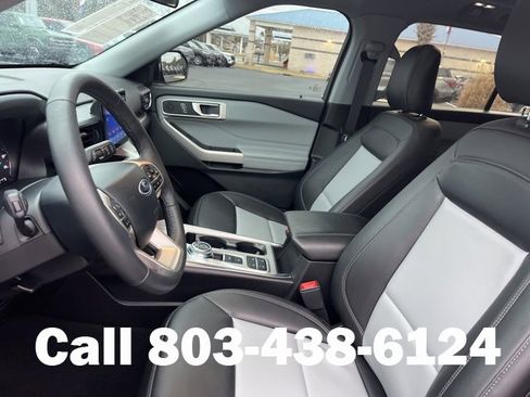 Used 2024 Ford Explorer XLT w/ Equipment Group 202A image 7