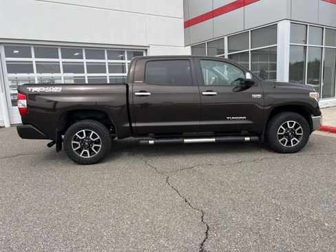 Used 2018 Toyota Tundra Limited w/ Limited Premium Package image 21
