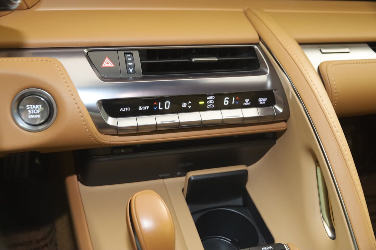Used 2018 Lexus LC 500 Coupe w/ Touring Package RWD image 34