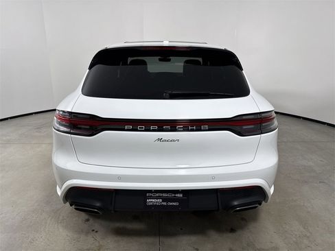 Certified 2025 Porsche Macan image 6