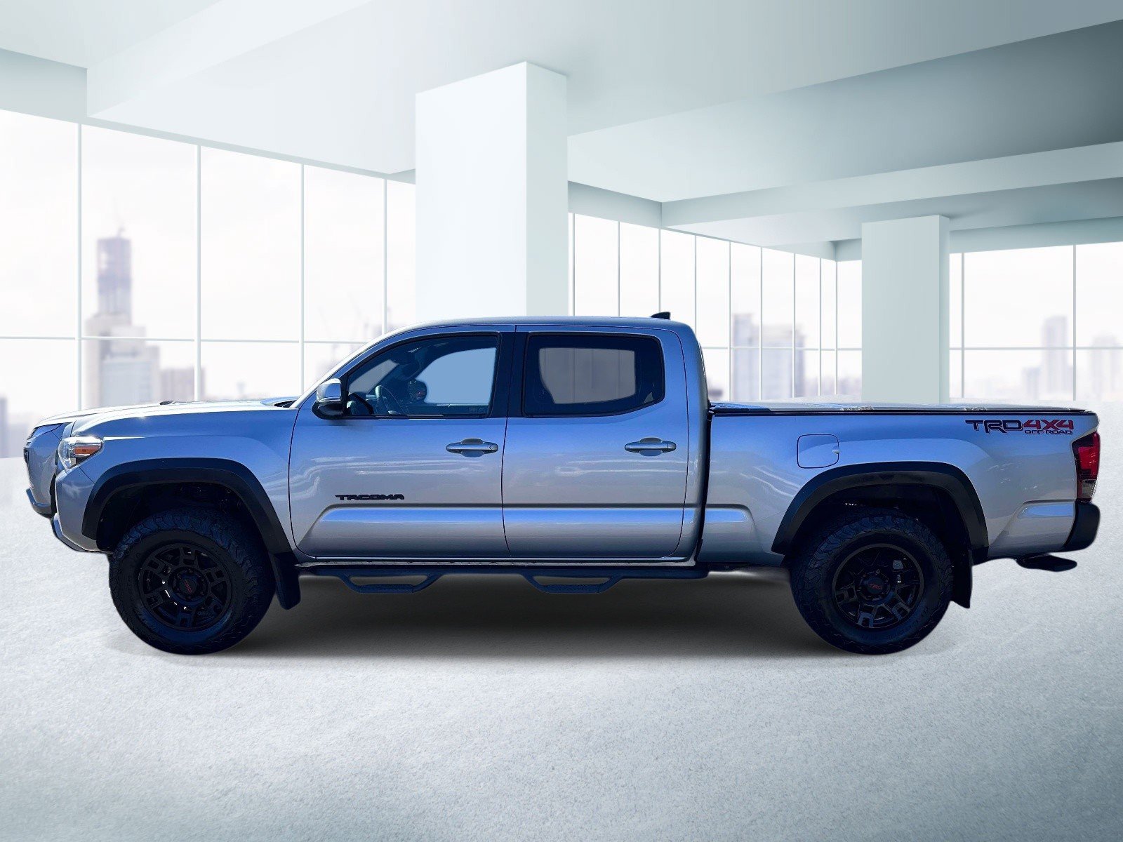 Used 2018 Toyota Tacoma TRD Off-Road AWD/4WD image 2