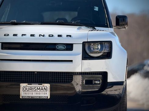Used 2024 Land Rover Defender 110 X-Dynamic SE image 7