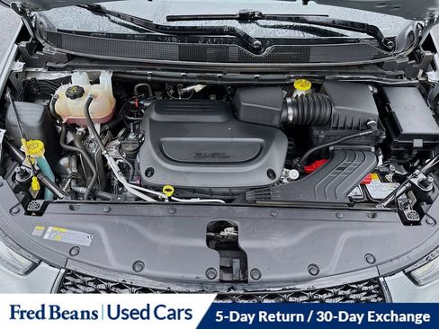 Used 2024 Chrysler Pacifica Touring-L FWD image 14
