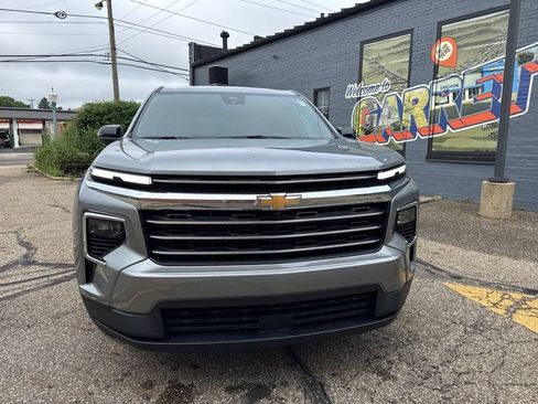 New 2026 Chevrolet Traverse LT w/ Sun and Wheel Package AWD/4WD image 2