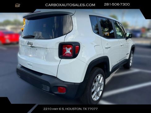 Used 2023 Jeep Renegade Latitude AWD/4WD image 5
