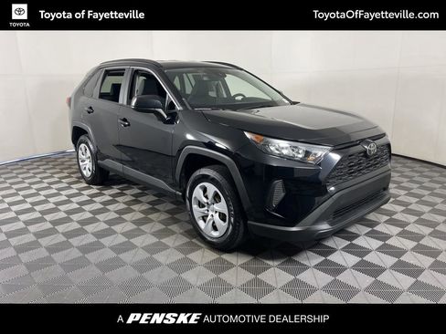 Used 2019 Toyota RAV4 LE image 14
