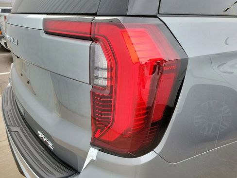 New 2026 GMC Yukon XL Denali image 9