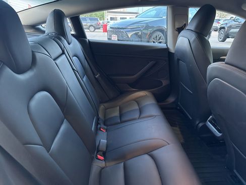 Used 2023 Tesla Model 3 Standard Range image 21