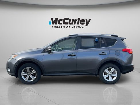 Used 2015 Toyota RAV4 XLE AWD/4WD image 3