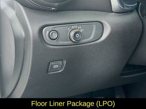 Used 2024 Chevrolet Blazer LT w/ Convenience Package image 15