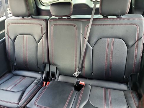 Used 2022 Ford Expedition Max Limited AWD/4WD image 16
