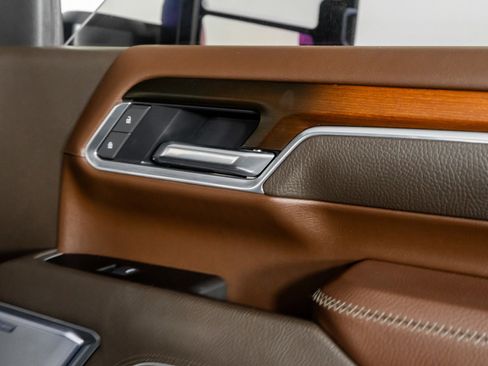 Used 2025 GMC Sierra 3500 Denali w/ Denali Reserve Package image 51