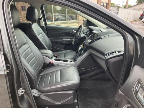 Used 2016 Ford Escape SE w/ SE Leather Comfort Package AWD/4WD image 14