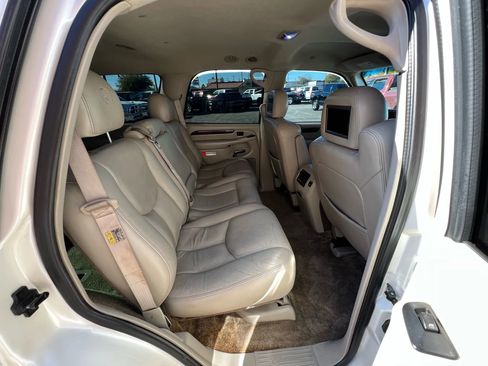 Used 2003 Cadillac Escalade AWD image 20