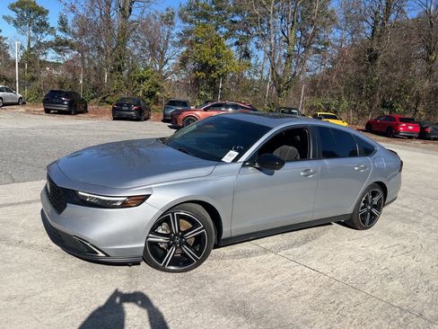 Used 2024 Honda Accord Sport image 5