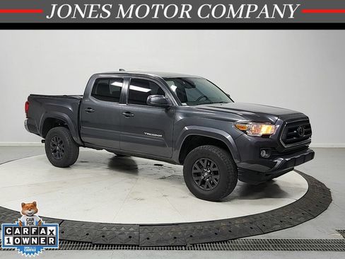 Used 2020 Toyota Tacoma SR5 RWD image 1