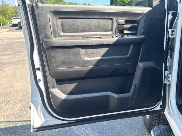 Used 2024 RAM 3500 Tradesman w/ Chrome Appearance Group AWD/4WD image 21