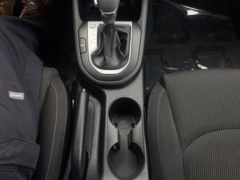 Used 2020 Kia Forte LXS FWD image 17