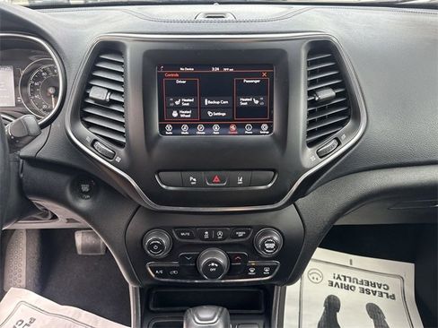 Used 2021 Jeep Cherokee Latitude Plus image 20