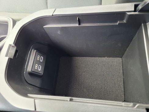 Used 2023 Toyota RAV4 LE AWD/4WD image 22