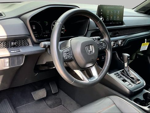 Used 2025 Honda CR-V Sport-L image 18