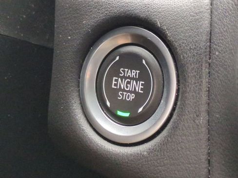 Certified 2024 Chevrolet Tahoe Z71 w/ Luxury Package image 35