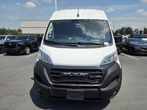Used 2025 RAM ProMaster 2500 w/ Convenience Group FWD image 2