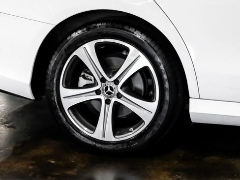 Used 2019 Mercedes-Benz E 300 4MATIC image 45