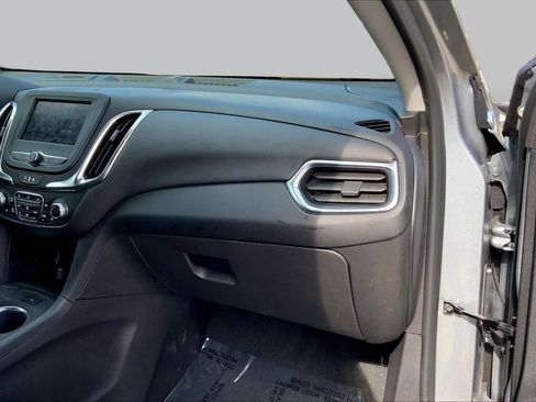 Used 2024 Chevrolet Equinox LT FWD image 18