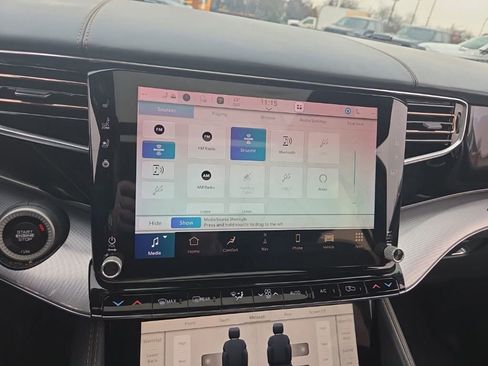 Used 2022 Jeep Grand Wagoneer Series III w/ Rear Seat Video Group 1 image 26